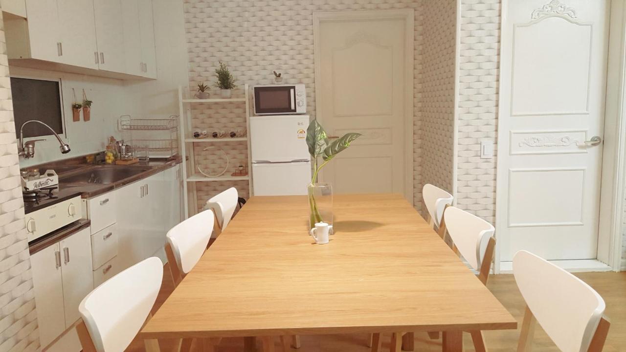 Hongdae Zoe Three Room House Seoul Exteriör bild